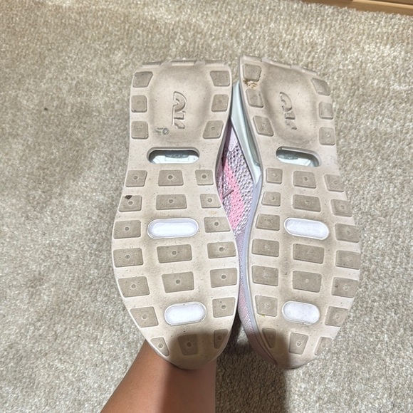 Nike Pink Air Max Athletic Shoes with Breathable Knit - Picture 3 of 5